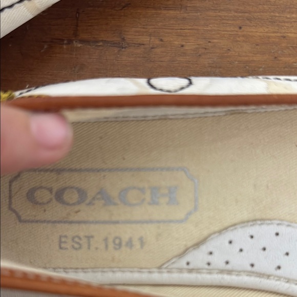 Coach Bee Flats - Picture 5 of 5